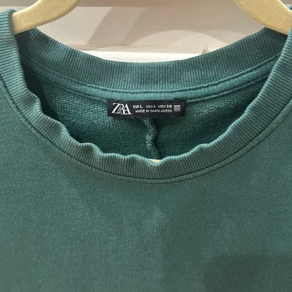 Zara women’s thin banded sweatshirt/EUC /size L- loose banded sleeves & bottom - Picture 2 of 7